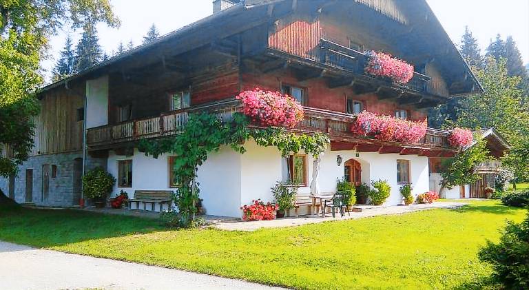 Nice farm with grill & yard | Close to the ski | Pets allowed in Kitzbuhel