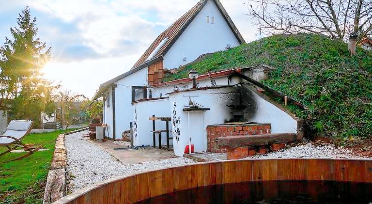 House with terrace, jacuzzi & garden | Pet-friendly in Veszprem