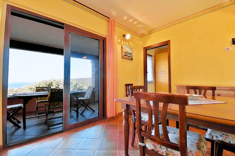 Child-friendly beautiful villa with patio & yard | Sea view | Pets are welcome — photo 3
