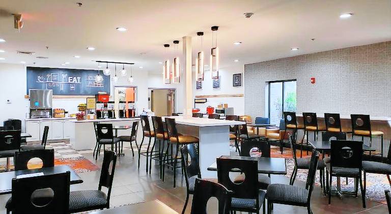 Hampton Inn Kansas City/Olathe — photo 2