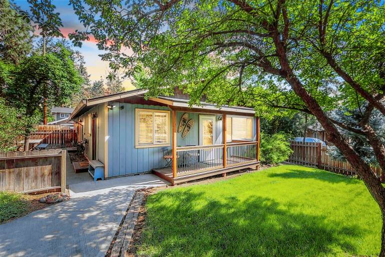 Westside Bungalow Hot Tub Fire Pit Dog Friendly Fenced Yard! — photo 4