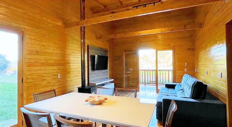 Lodge with garden, terrace & grill — photo 2