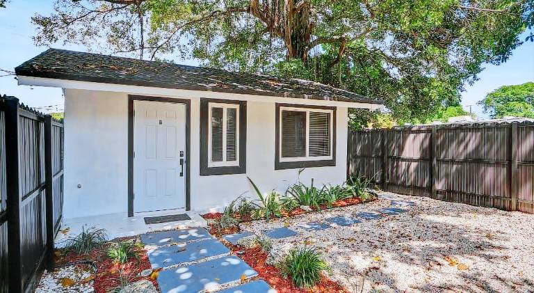 House with 1 room for 2 persons — photo 3