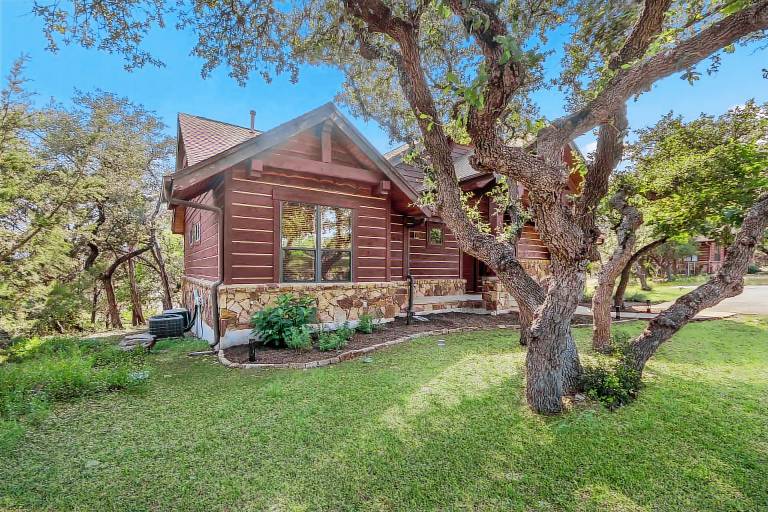 Cottage  Jonestown