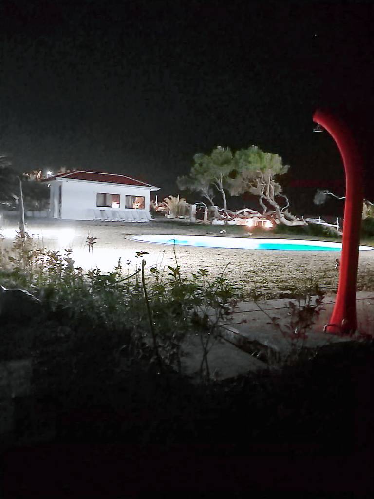 Family-friendly holiday apartment with yard, pool & barbeque | Sea view | Beach nearby | Pets allowed — photo 4