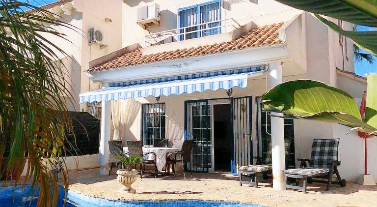 Villa with pool in L'Alfas del Pi