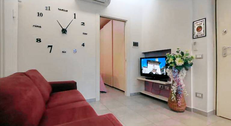 Apartment with 1 room for 4 persons — photo 2