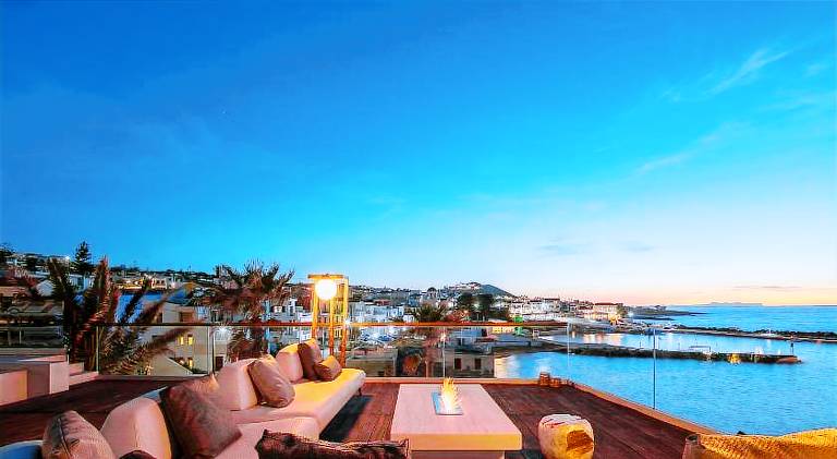Sapphire Shores- Beachfront Retreat Zillion Villa by etouri — photo 3