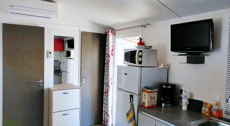 Charming chalet with pool | Next to the beach | Pets are welcome — photo 4