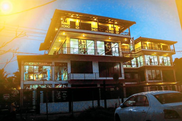 Apartment with barbeque, patio & garden — photo 4
