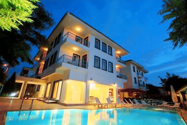 Koz Marigold Apart Hotel in Cesme