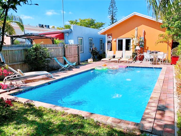 Cottage Lake Worth