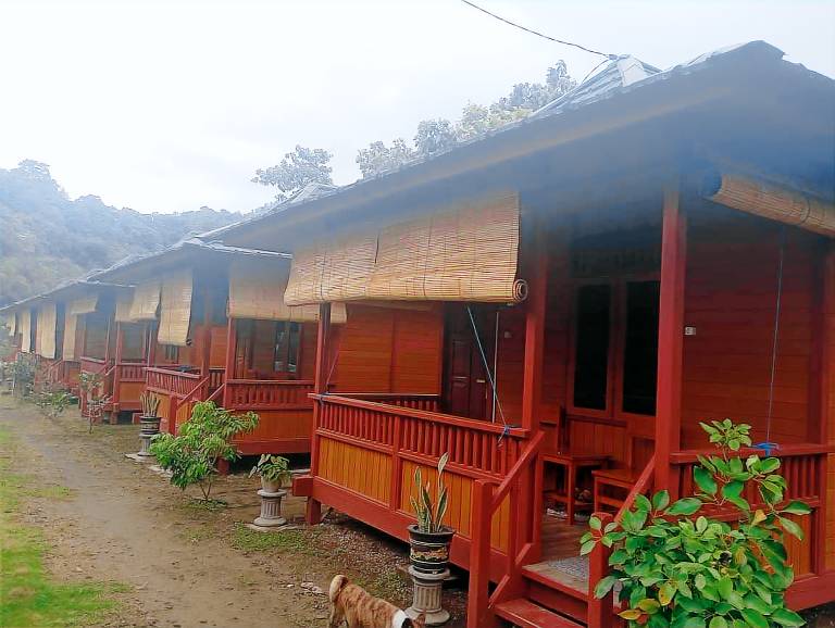 WR COTTAGE WORHO RHENA AC