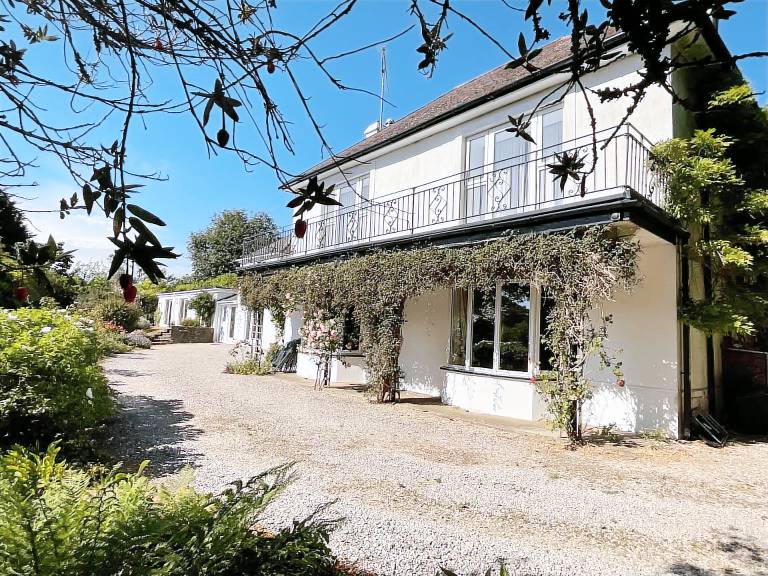 House Stoke Fleming