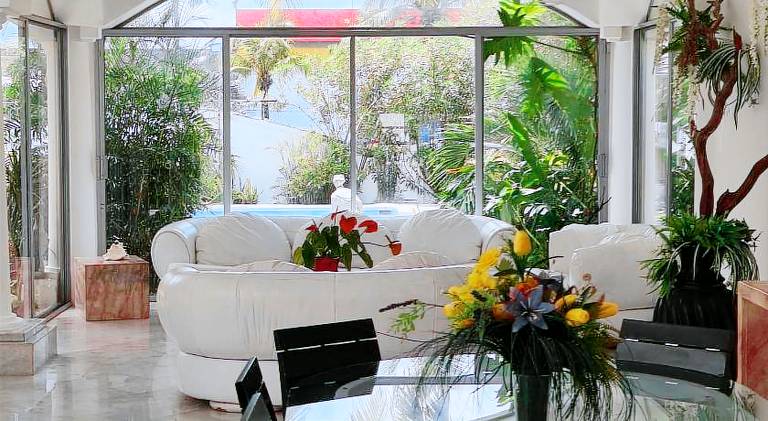 350 m&sup2; Villa