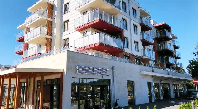 Rental apartment with terrace, pool & sauna — photo 5