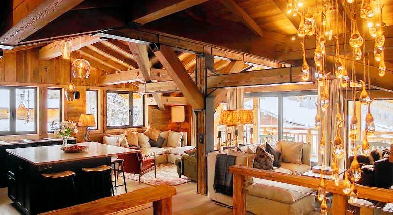 Chalet with terrace, hot tub & garden | Perfect for remote work in Chamonix-Mont-Blanc