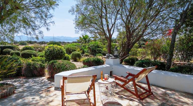 Beautiful villa with patio & yard | Next to the beach | Suitable for remote work | Dogs allowed — photo 3