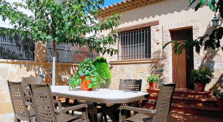 House with barbecue & yard | Good for workation in Cuenca