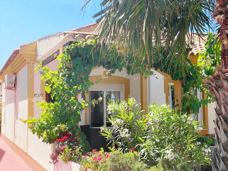 House with barbeque, garden & terrace — photo 2
