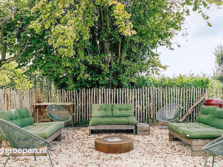 Fully equipped vacation home with terrace & yard | Pets allowed — photo 3