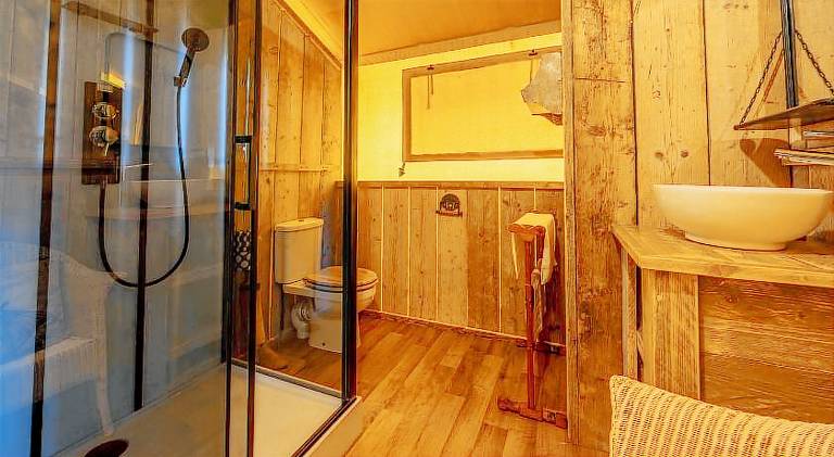 Tent with 1 room for 6 persons — photo 2