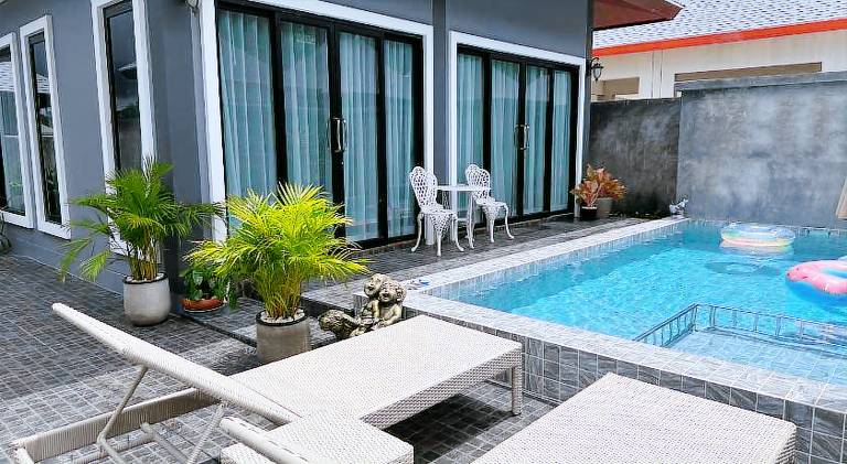 Villa with pool in Krabi