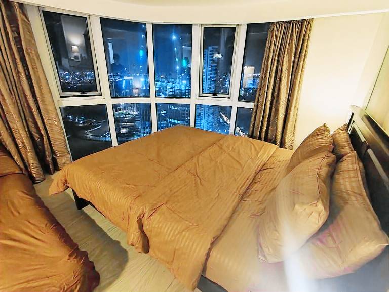 Apartment with pool — photo 2