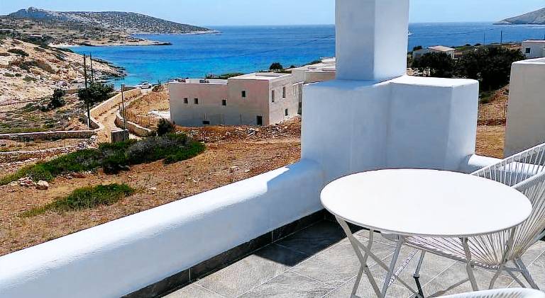Vasilios Luxury Apartments in Naxos