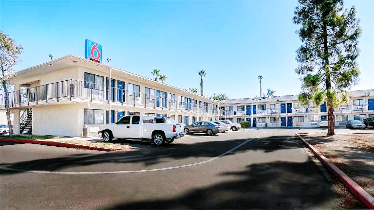 Motel 6 Bakersfield, CA - South — photo 2