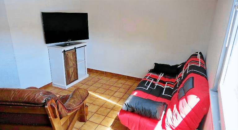 Apartment with 1 room for 5 persons — photo 2