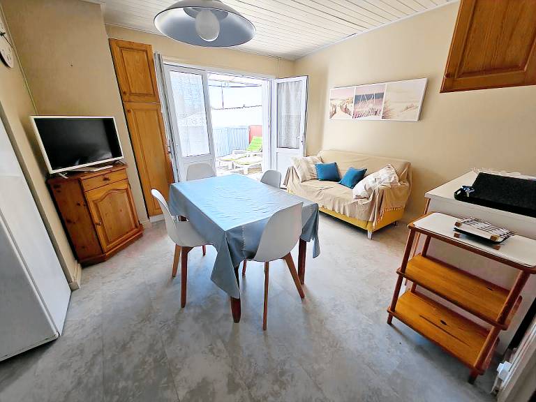 House with 2 rooms for 4 persons — photo 4