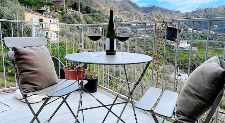 Vacation home with 2 rooms for 5 persons in Vernazza