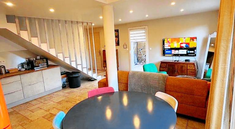 Charming villa with pool & hot tub | Pet-friendly — photo 4