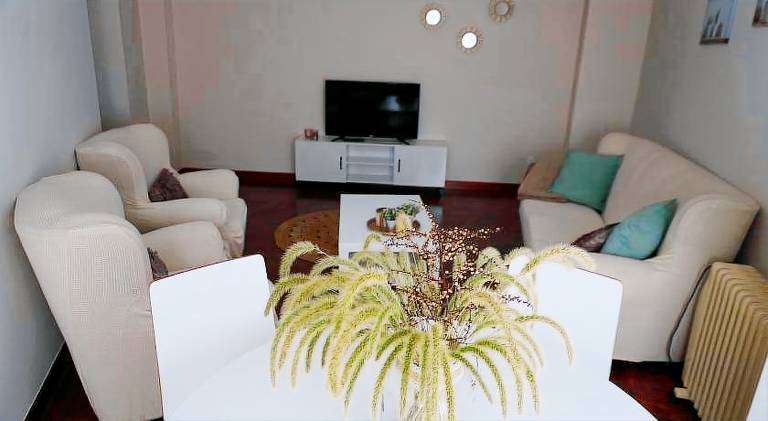 Holiday apartment with 3 rooms for 5 persons — photo 2