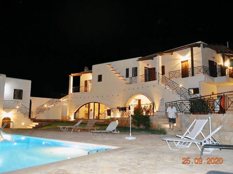 House with yard, private pool & BBQ | Nature view — photo 4
