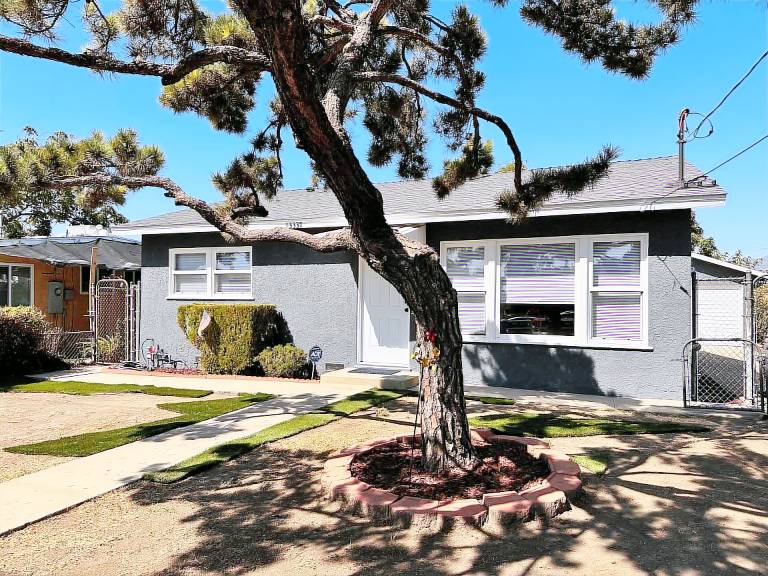 House  Sylmar