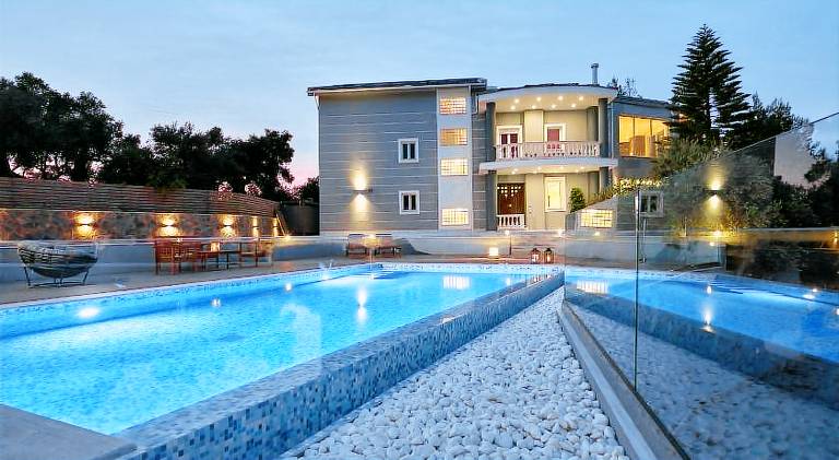 Villa Akrotiri