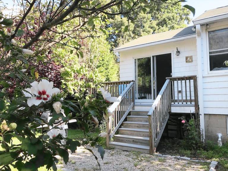 Cottage Gloucester
