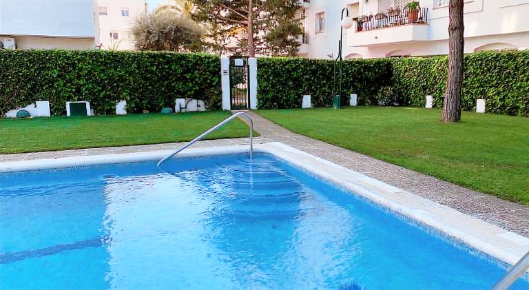 Holiday apartment with pool & terrace — photo 5