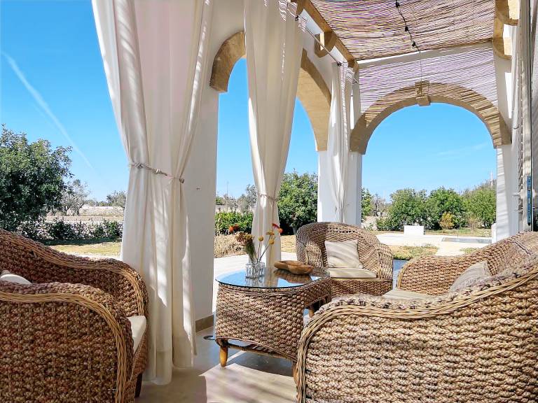 Fully equipped villa with private pool, terrace & yard | Pets allowed — photo 5