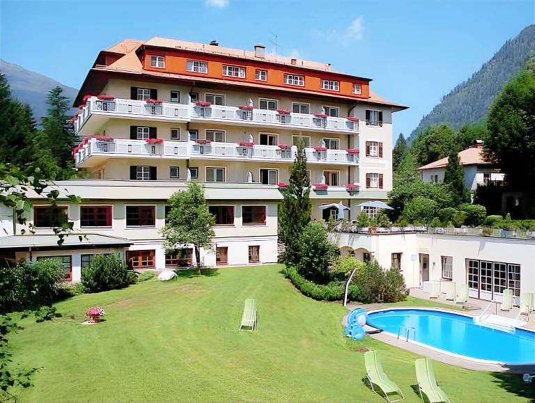 Hotel Rauscher - Das Naturteichparadies in Bad Hofgastein