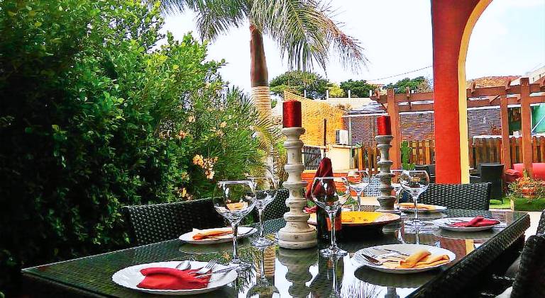 Fully equipped nice villa with terrace, private pool & yard | Suitable for remote work | Dogs allowed — photo 4