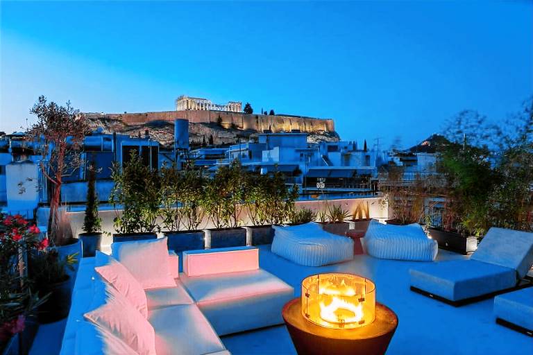 Holiday apartment with jacuzzi, terrace & garden | Near Acropolis of Athens | City view