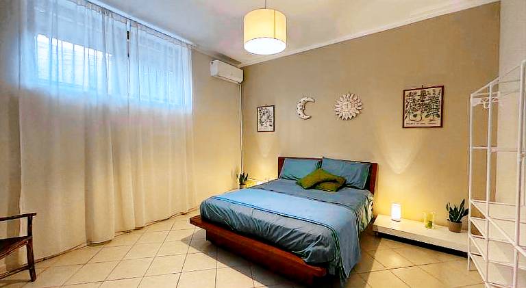 Rental apartment with terrace & yard — photo 2