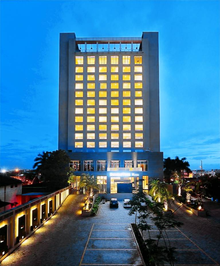 DoubleTree by Hilton Pune Chinchwad
