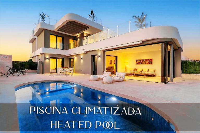Villa with barbecue, private pool & yard | Garden view — photo 2
