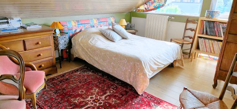 Nice dedicated room with fast internet, barbeque & yard | Garden view | Pets allowed — photo 2