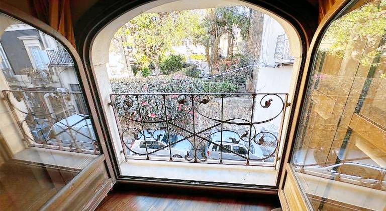Apartment | Close to Catania Cathedral — photo 4