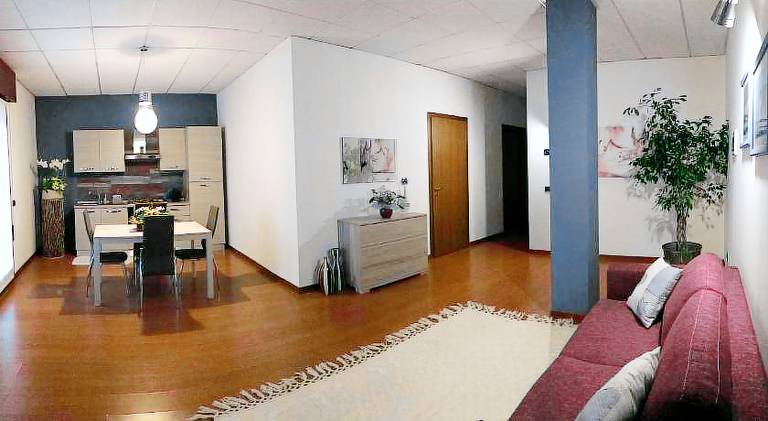 Rental apartment with patio — photo 2